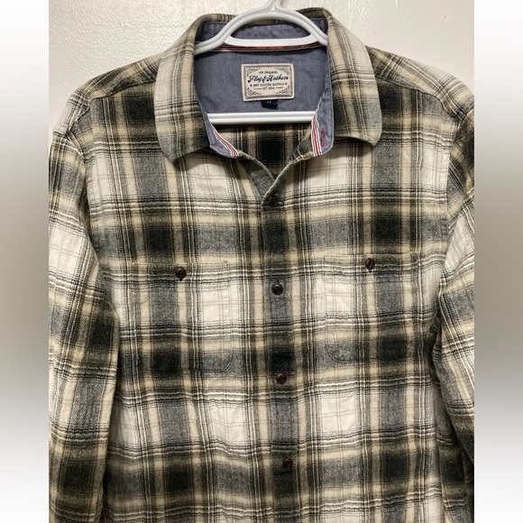 Flag & Anthem Mens Flannel Plaid Shirt Button Up Medium Cream White Black - Picture 5 of 12